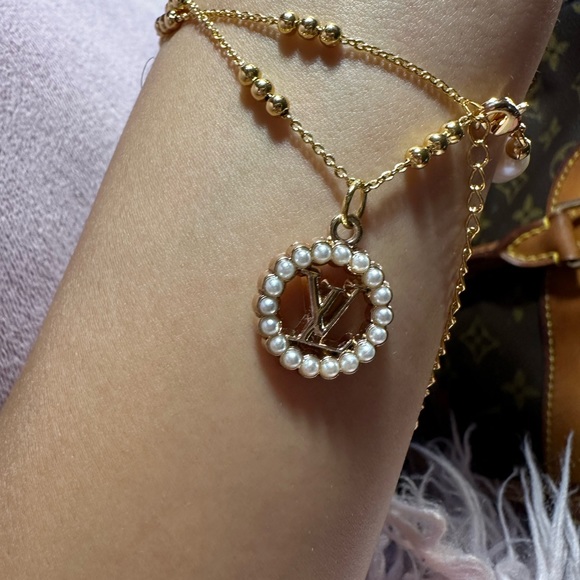 LV Zipper Pull Charm - Picture 13 of 15